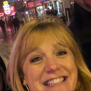 Meet your Posher, Priscilla